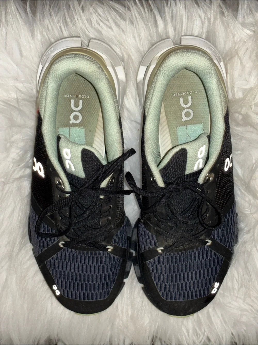 On Running Cloudflyer Black/Grey and mint green women's running shoe Az 7.5